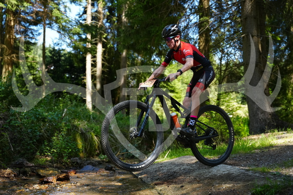 FC101759 | Fotogalerie der Treibjagd im Dunkelwald - Dein MTB Etappenrennen im Erzgebirge - Realisiert mit Pictrs.com