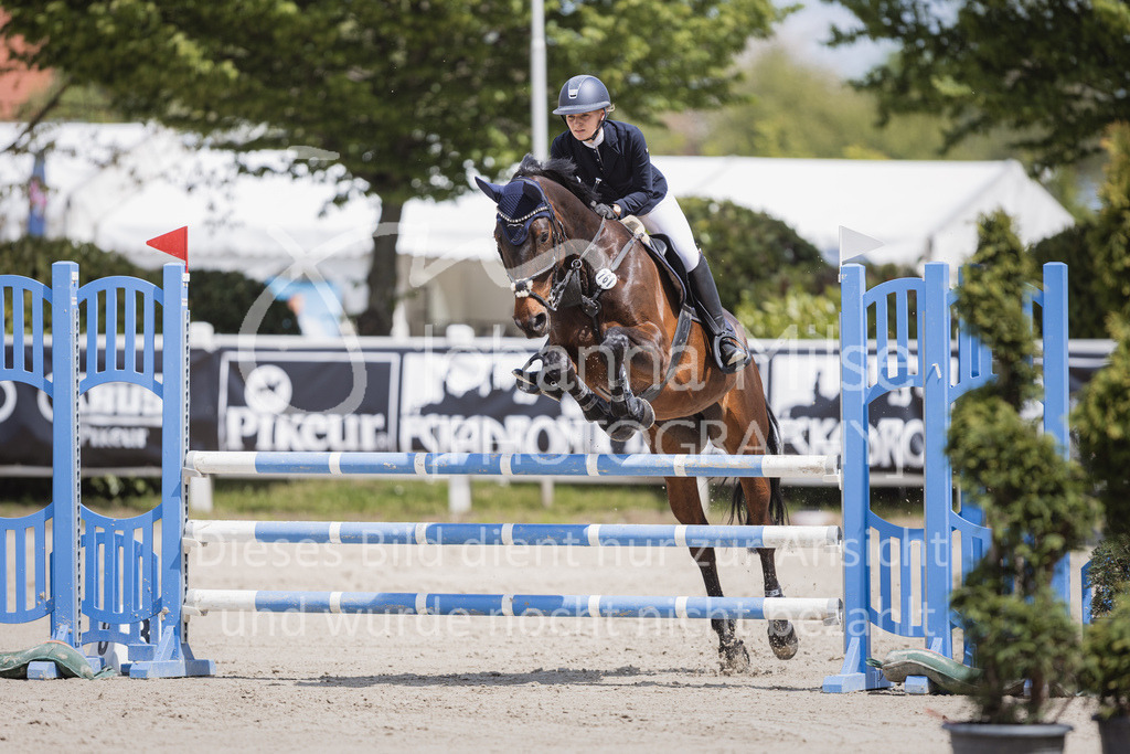 230519_MayDays_A2-Spr-U25-316 | Deine schönsten Turniermomente als professionelle Fotos! Entdecke hochwertige Pferdesport-Fotografie im Online-Shop. Jetzt Fotos finden & bestellen!