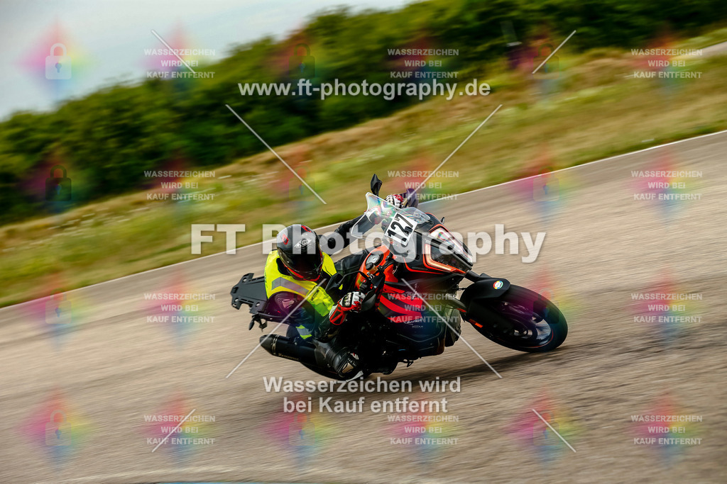 Chambley Juli-1422 | Hier findet Ihr Bilder von Touristenfahrten auf der Nürburgring Nordschleife oder von anderen Veranstaltungen die ich besucht habe. Viel Spass beim Durch Schauen 