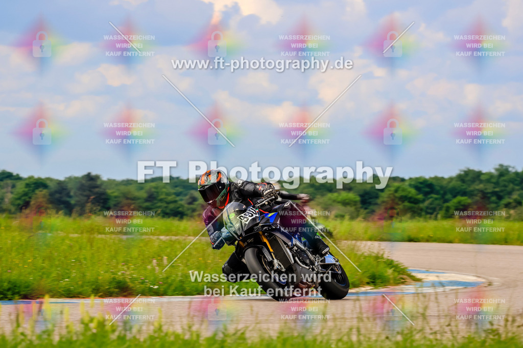 MotoTeam-1166 | Hier findet Ihr Bilder von Touristenfahrten auf der Nürburgring Nordschleife oder von anderen Veranstaltungen die ich besucht habe. Viel Spass beim Durch Schauen 