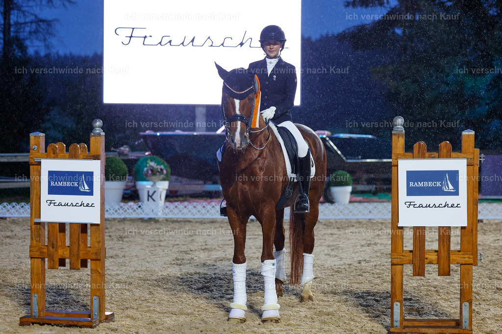 04_2-Siegerehrung-Dressur M__ -StoibPH-2895 | working equitationturnier fotograf videograf stoibphotography marixx film working equitation deutschland reitsport turnierfotografie eventfotografie equestrian events