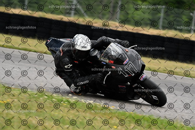 25bt02-0646 | markuskiefer.com - Realisiert mit Pictrs.com