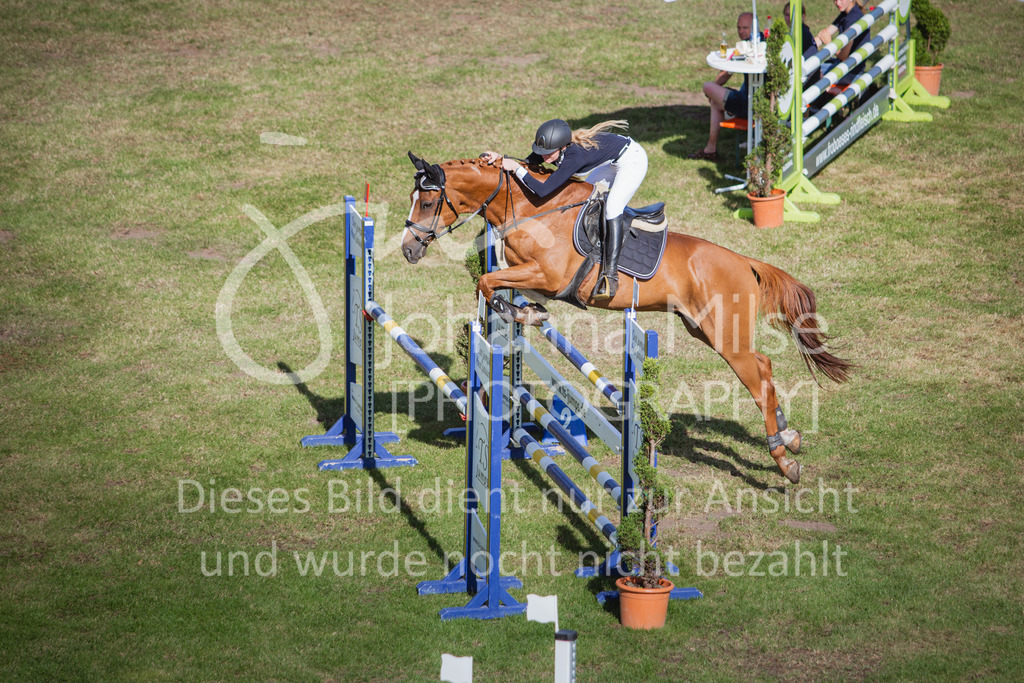 220716_LC_M1-Spr-438 | Deine schönsten Turniermomente als professionelle Fotos! Entdecke hochwertige Pferdesport-Fotografie im Online-Shop. Jetzt Fotos finden & bestellen!