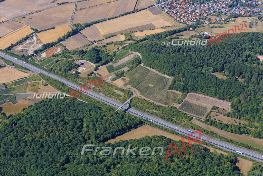 Luftbild von  Zeil - Luftaufnahme wurde 2015 von https://frankenair.de mittels Flugzeug (keine Drohne) erstellt - die Geschenkidee