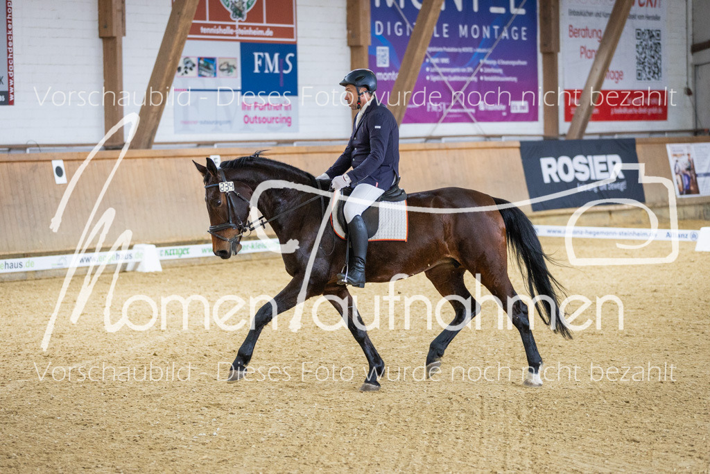 Sth-LPO25-A-Dr-103 | MomenTaufnahmen Pferdesportfotos