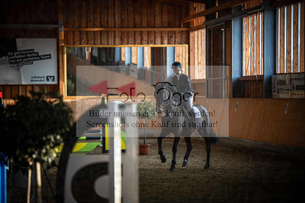 DOS_1851 | Entdecke hochwertige Reitturnierfotos von Foto Oger. Professionell, emotional und authentisch – jetzt Lieblingsmomente im Shop bestellen.Deutschlandweite Turnierfotografie. - Realisiert mit Pictrs.com