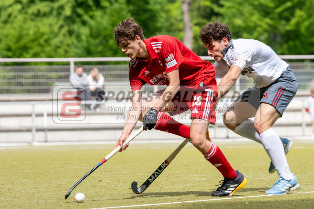 SFE_20250504_0083 | Köln, Deutschland, 04.05.2025:  Hockey 1. Bundesliga Herren Rot-Weiss Köln - Münchener SC im KTHC Stadion Rot-Weiss Köln Tennis and Hockey Club am 04.05.2025 in Köln, Deutschland. (Foto von Stephan Fehrmann)Köln, Germany, 04.05.2025: Hockey 1. Bundesliga Herren Rot-Weiss Köln - Münchener SC in KTHC Stadion Rot-Weiss Köln Tennis and Hockey Club at 04.05.2025 in Köln, Deutschland. (Foto from Stephan Fehrmann)