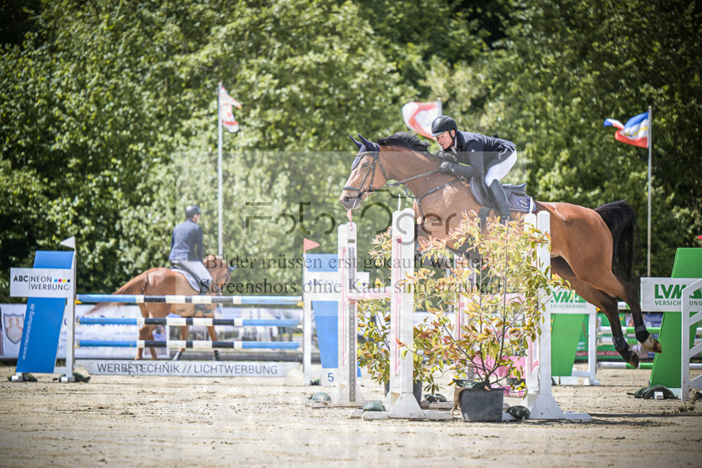 DOS_5660 | Entdecke hochwertige Reitturnierfotos von Foto Oger. Professionell, emotional und authentisch – jetzt Lieblingsmomente im Shop bestellen.Deutschlandweite Turnierfotografie. - Realisiert mit Pictrs.com