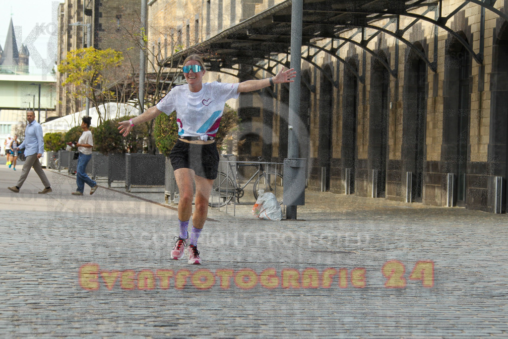 250920_1511_EV4_8208 | Sportfotografie im Rhein-Sieg Kreis, Köln, Bonn, NRW, Rheinland Pfalz, Hessen, etc. Unser Tätigkeitsfeld umfasst den Laufsport vom Volkslauf über den Marathon, Duathlon, Triathon bis zum Ultralauf wie Kölnpfad Ultra oder Schindertrail.