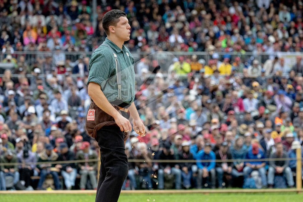 ESAF2025_01Gang_4487 | Die Schwinger des Schwyzer Kantonalen Schwingerverbandes: Fotos, die Dynamik und Leidenschaft festhalten, sowie emotionale Momente aus dem traditionellen Schwingsport zeigen. - Realisiert mit Pictrs.com