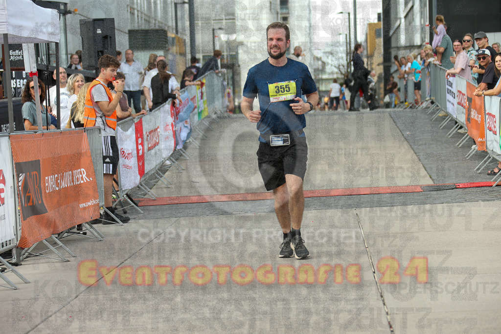 250920_1519_EX1_8900 | Sportfotografie im Rhein-Sieg Kreis, Köln, Bonn, NRW, Rheinland Pfalz, Hessen, etc. Unser Tätigkeitsfeld umfasst den Laufsport vom Volkslauf über den Marathon, Duathlon, Triathon bis zum Ultralauf wie Kölnpfad Ultra oder Schindertrail.