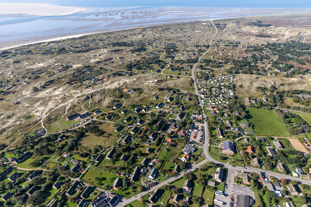 Vue aérienne: Vue de la ville à Fanø dans le département Syddanmark, Danemark. Photo: IMG_118696.jpg prise le 21/09/2019 par Werner Riehm/FLY-FOTO.euRésolution de l'original: 5472 x 3648 px