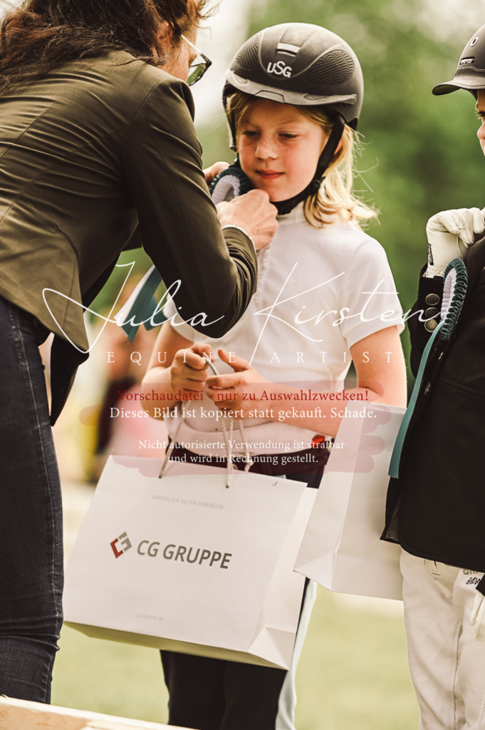 DSC_5373 | Pferde- und Turnierfotografie in Westsachsen. Pferdeportraits, Auftragszeichnungen und intuitive Kunst.