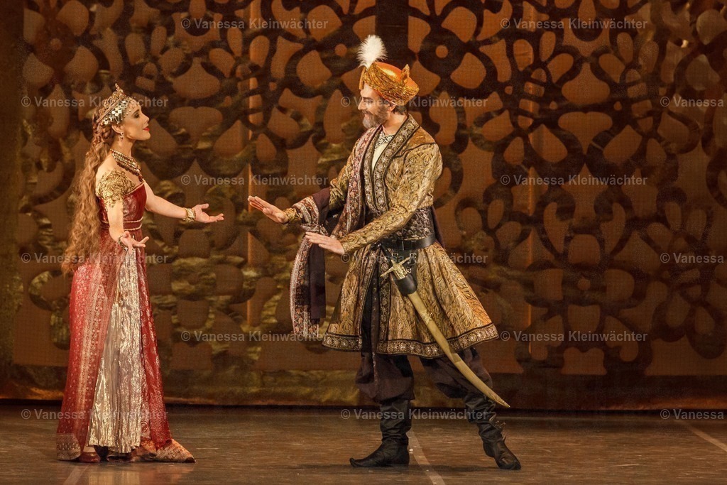  Ballett "La Bayadère" (Fotoprobe) in der Staatsoper unter den Linden | Berlin, 02.11.2018: Fotoprobe des Balletts "La Bayadere" in der Staatsoper Unter Den Linden.  - Realisiert mit Pictrs.com