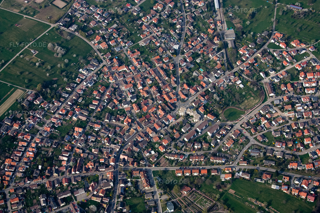Luftbild: Dorf - Ansicht im Ortsteil Ittersbach in Karlsbad im Bundesland Baden-Württemberg in Deutschland. Foto: IMG_17708.jpg vom 12.04.2009 durch Werner Riehm/FLY-FOTO.de