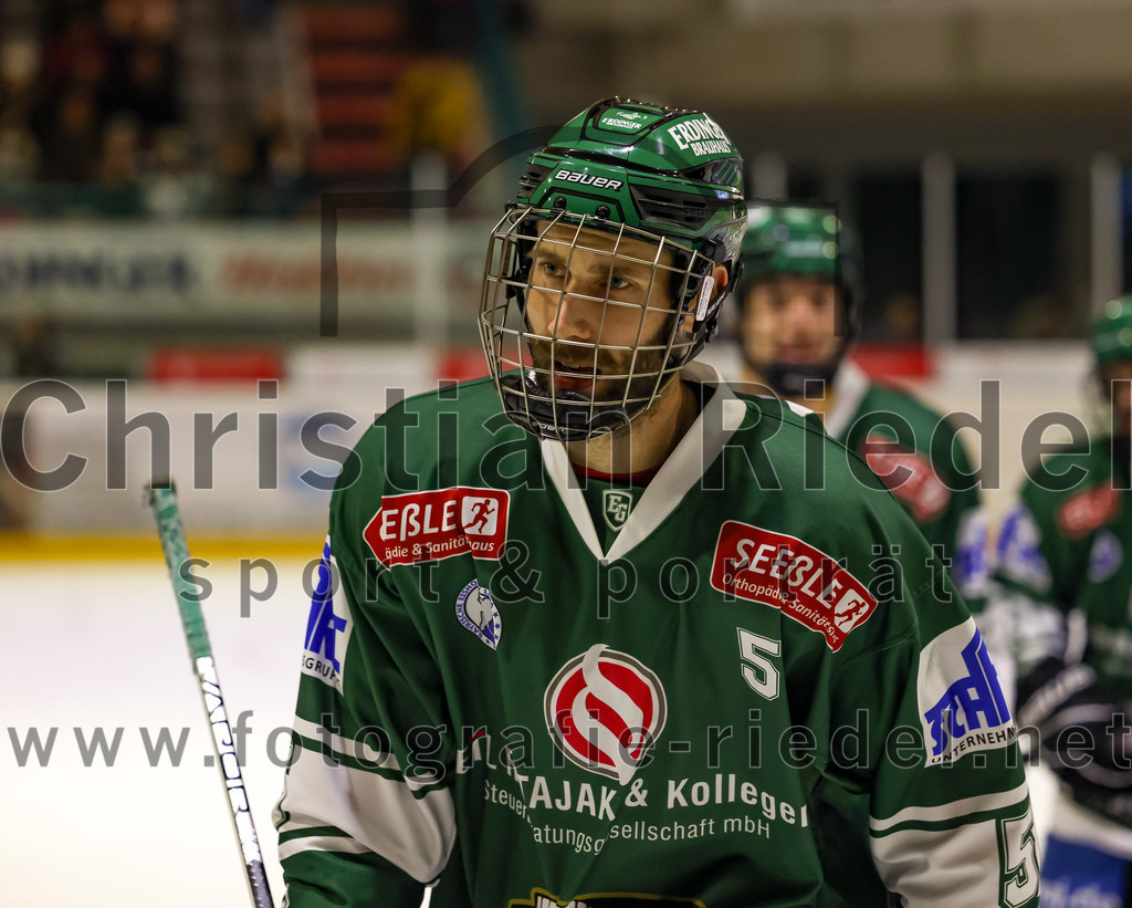 2023-10-20_165_TSV_Erding_gegen_EHC_Klostersee | Erding, Deutschland, 20.10.2023:.Eishockey, Bayernliga Vorrunde 2023 / 2024, 2. Spieltag, TSV Erding gegen EHC Klostersee, Endergebnis: 7:2..Florian Zimmermann (Erding Gladiators, #5)..Foto: Christian Riedel / fotografie-riedel.net