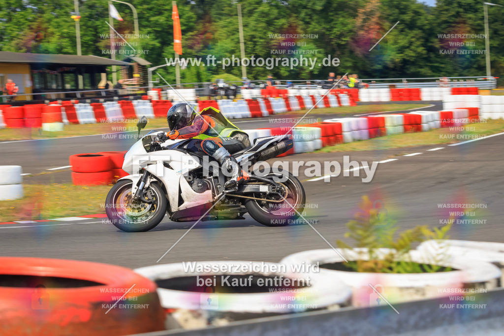 _DSK2180 | Hier findet Ihr Bilder von Touristenfahrten auf der Nürburgring Nordschleife oder von anderen Veranstaltungen die ich besucht habe. Viel Spass beim Durch Schauen 