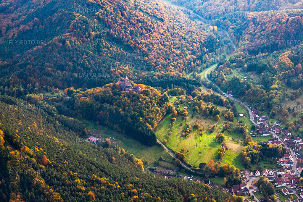 Luftbild: Erlenbach bei Dahn, Burg Berwartstein in Erlenbach bei Dahn im Bundesland Rheinland-Pfalz in Deutschland. Foto: IMG_53910.jpg vom 20.10.2012 durch Werner Riehm/FLY-FOTO.de