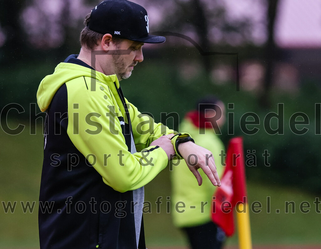 2023-08-27_006_TSV_Zorneding_II_gegen_TSV_Grafing_II | Zorneding, Deutschland, 27.08.2023:
Fußball, A-Klasse 2023 / 2024, 2. Spieltag, TSV Zorneding II gegen TSV Grafing II, Endergebnis: 5:1

Trainer Peter Uehlein (TSV Grafing)

Foto: Christian Riedel / fotografie-riedel.net