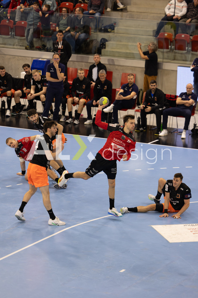 Handballen I Herren I Saison 2025-2026 I Quickline Handball League 2026 | Men I 18. Spieltag I Pfade Winterthur - Kadetten Schaffhausen I 20.12.2025 | 11 Tim Rellstab (Pfadi Winterthur) – Rückraum links - Realisiert mit Pictrs.com