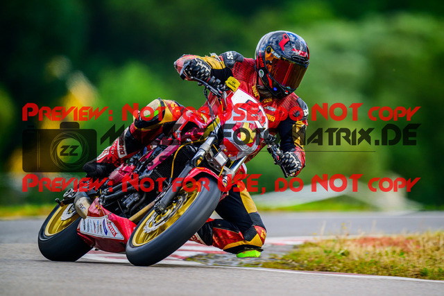 MaZZes_FotoMatrix_240914_6007705_2-18 | TWINCUP