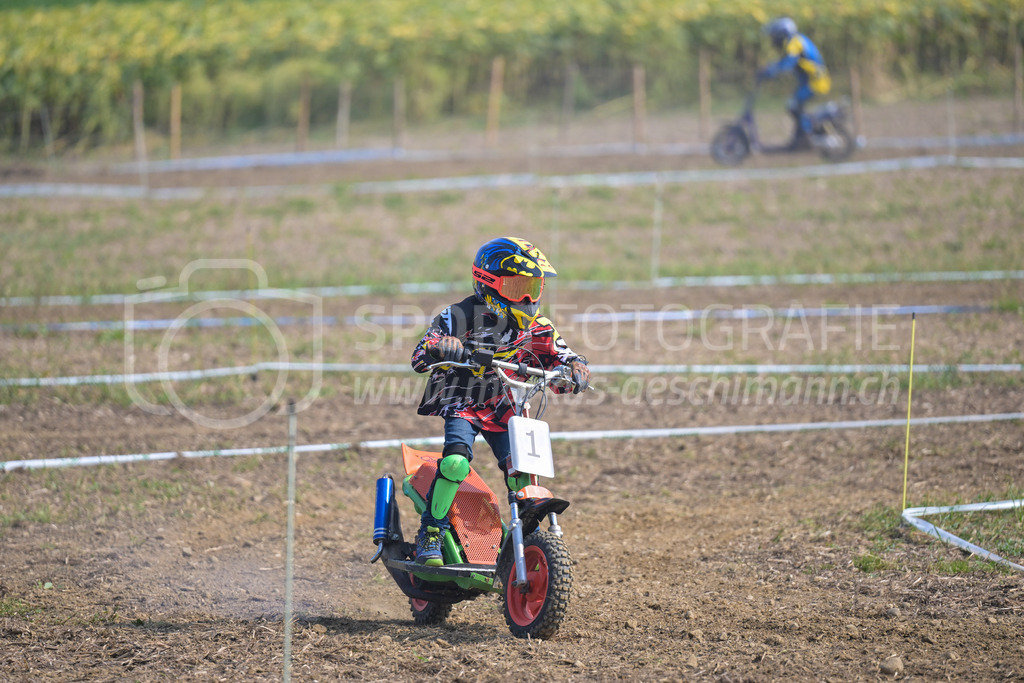 Motortrotti-Rennen Buch am Irchel - 16. August 2025 | Motortrotti-Rennen Buch am IrchelBuch am Irchel, Kt. ZürichBild: Sportfotografie Markus Aeschimann | www.markus-aeschimann.ch - Realisiert mit Pictrs.com