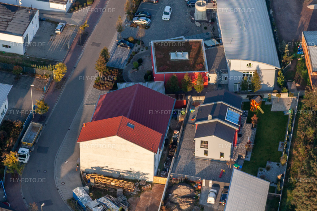 Luftbild: Gewerbegebiet Mittelwegring in Jockgrim im Bundesland Rheinland-Pfalz in Deutschland. Foto: IMG_46124.jpg vom 23.10.2011 durch Werner Riehm/FLY-FOTO.de