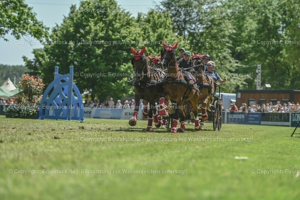 20230528_Jump-and-Drive_0278 | equistock