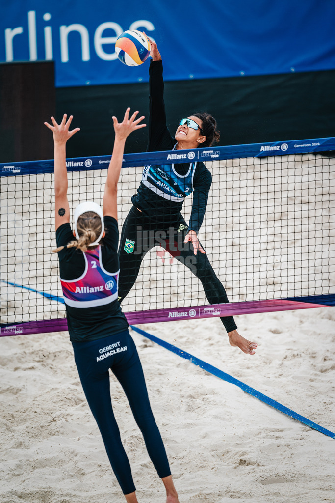 Beachvolleyball | Frauen | German Beach Tour 2024 | Tourstop Bremen | 07.06.2024 | Thainara Mylena Feitosa de Oliveira (BRA) beim Angriff