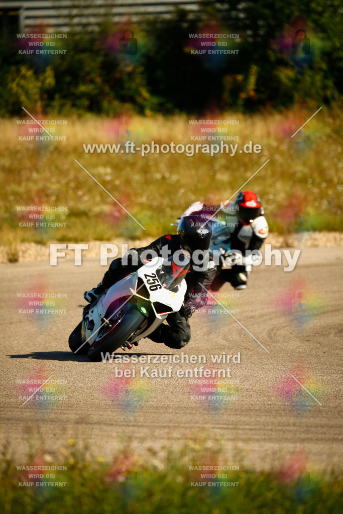 _MOT8544 | Hier findet Ihr Bilder von Touristenfahrten auf der Nürburgring Nordschleife oder von anderen Veranstaltungen die ich besucht habe. Viel Spass beim Durch Schauen 