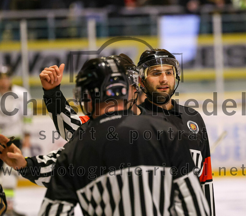 2024-02-23_095_TSV_Erding_gegen_ERSC_Amberg | Erding, Deutschland, 23.02.2024:
Eishockey, Bayernliga Playoffs 2023 / 2024, 3. Spieltag, TSV Erding gegen ERSC Amberg, Endergebnis: 2:3 n. V.

Foto: Christian Riedel / fotografie-riedel.net