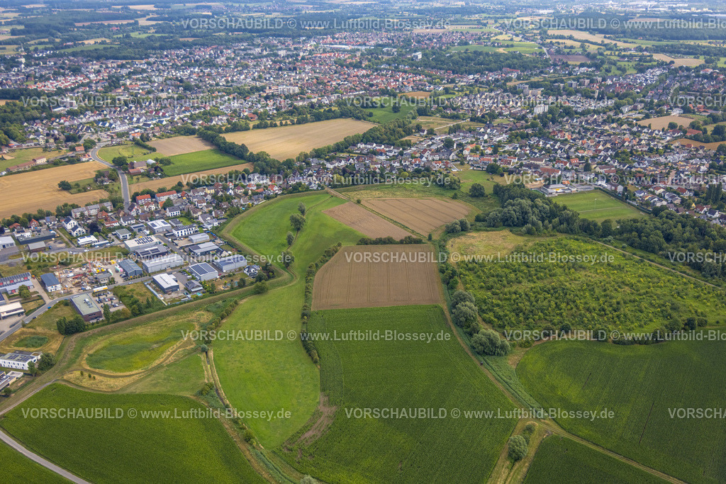 Hamm250701317Rhynern | Luftbild, Wiesenfläche und Gewerbegebiet Hohefeldweg, Herbert-Rust-Weg, Fluss Ahse am Hohefeldweg, Ortsteilansixht Braam-Ostwennemar, Uentrop, Hamm, Ruhrgebiet, Nordrhein-Westfalen, Deutschland