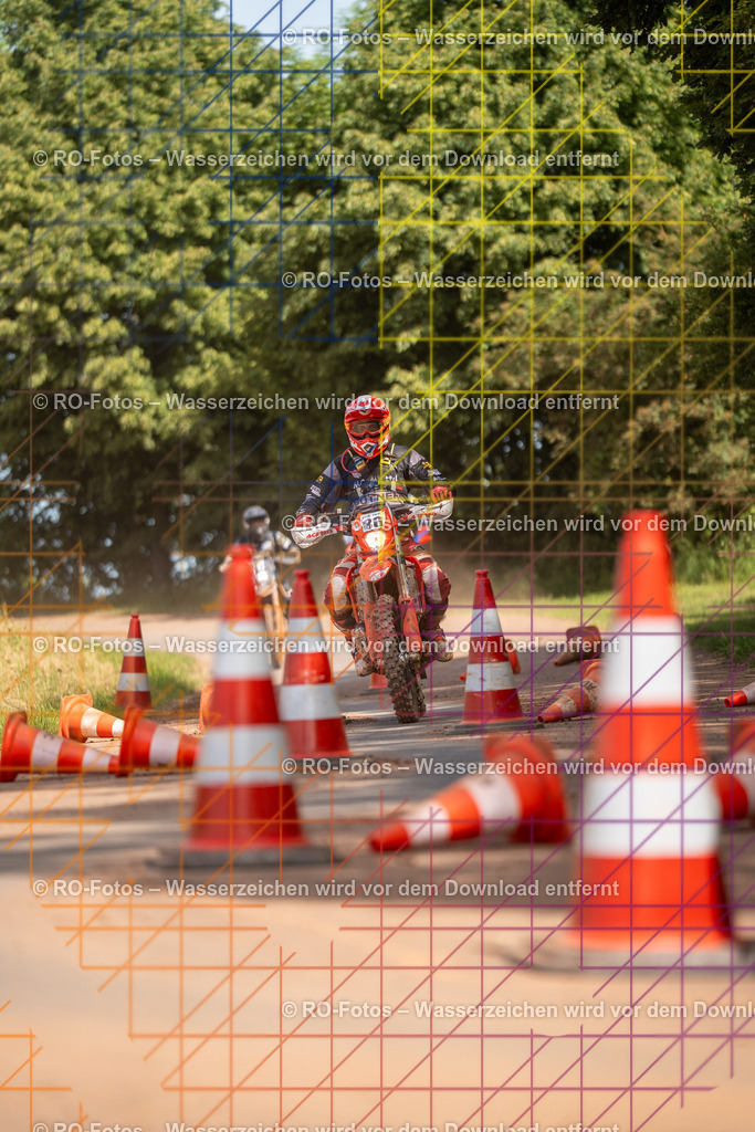 Wolfshausen 4 Lauf -1691 | Sportfotografie von RO-Fotos: Motorsport, Motocross, Enduro, Laufveranstaltungen und Triathlon. Professionelle Fotos von Sportlern und Events. - Realisiert mit Pictrs.com