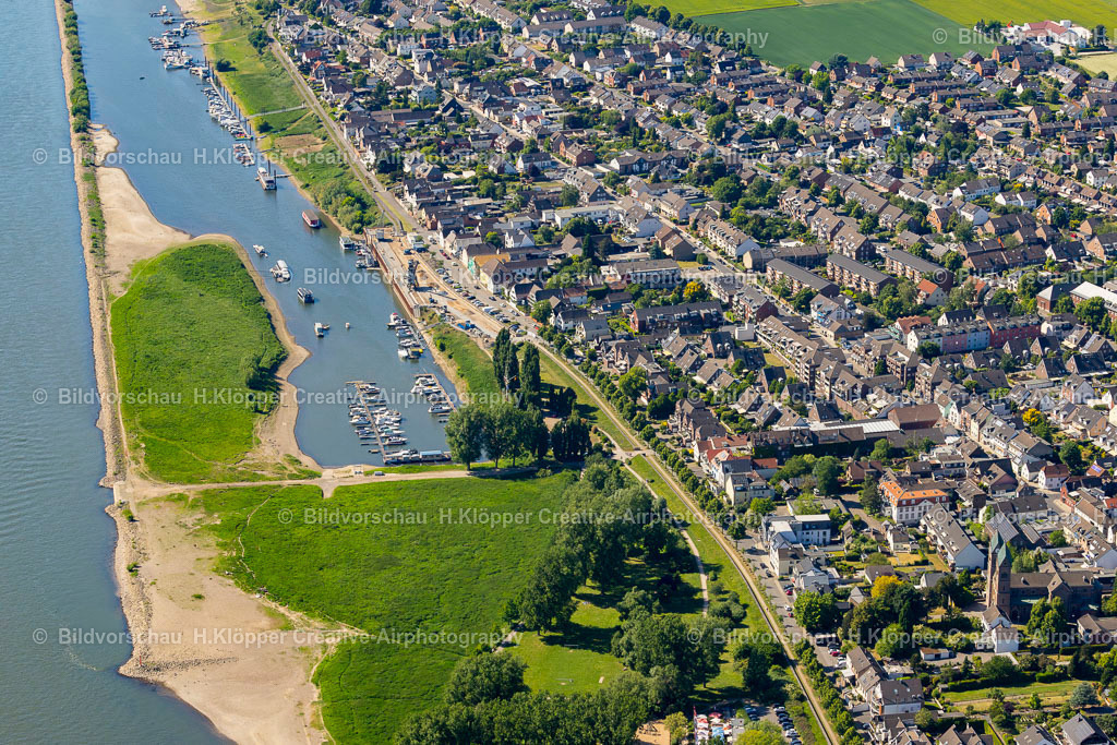 Luftbild Leverkusen_Hitdorf-3418 | Luftbildfotografie und Luftbild LuftaufnahmeOrtschaft an den Fluss- Uferbereichen des Rhein in Hitdorf im Bundesland Nordrhein-Westfalen, Deutschland - Realisiert mit Pictrs.com