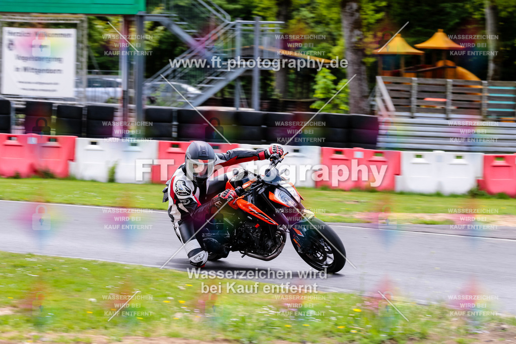 MotoTeamVBK-20763 | Hier findet Ihr Bilder von Touristenfahrten auf der Nürburgring Nordschleife oder von anderen Veranstaltungen die ich besucht habe. Viel Spass beim Durch Schauen 
