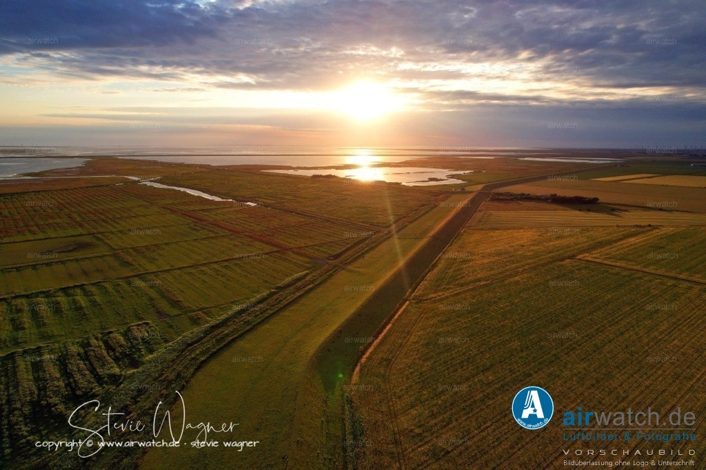 HattstedterKoog  & BeltringharderKoog | Entdecken Sie atemberaubende Luftbilder und Fotografien auf airwatch.de - Tauchen Sie ein in eine Welt voller faszinierender Aufnahmen aus der Vogelperspektive.