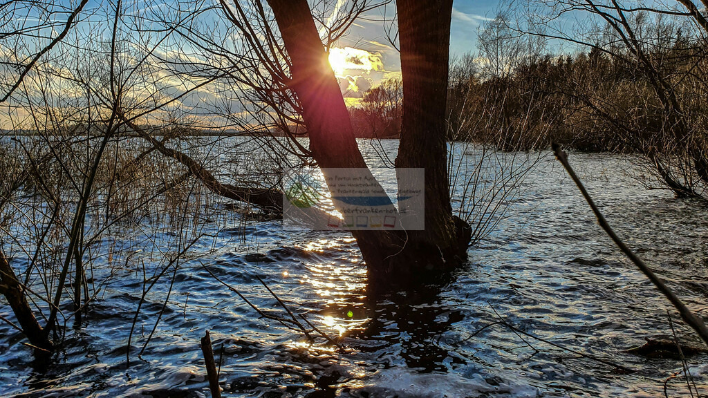 Sonnenuntergang am Förmitzspeicher | Impressionen rund um Hochfranken - Frankenwald - Fichtelgebirge - Realisiert mit Pictrs.com
