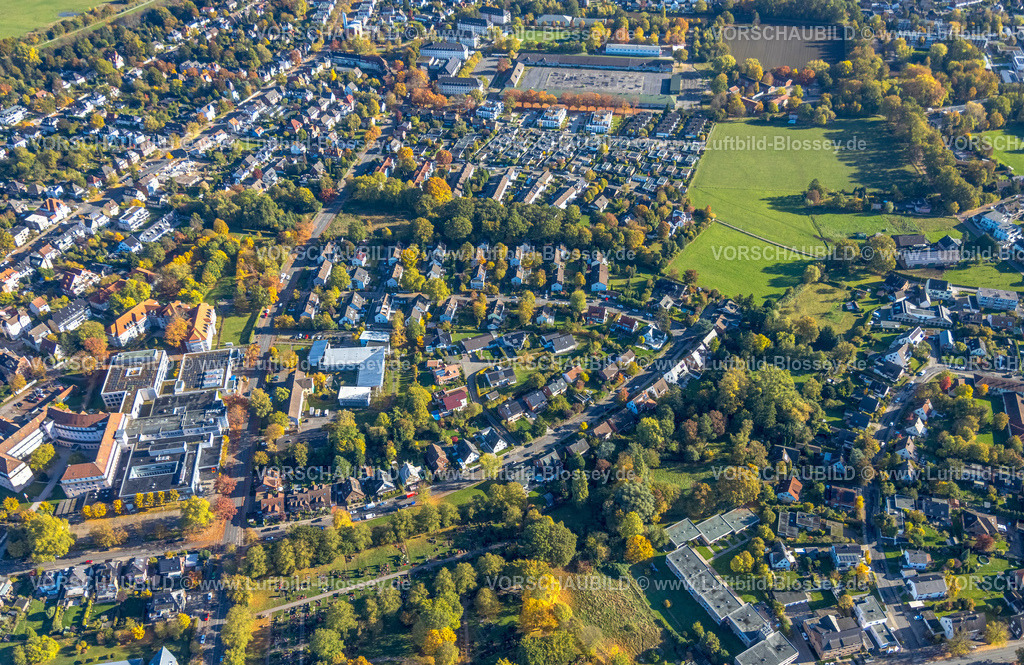Hamm251001266 | Luftbild, Wohngebiet Huckenholz, Johanniter-Kliniken Hamm Standort Knappenstraße, oben Bundesverwaltungsamt Hamm und Hauptzollamt, Zentrale Unterbringungseinrichtung für Flüchtlinge (ZUE),  Sankt-Georgs-Platz, Uentrop, Hamm, Ruhrgebiet, Nordrhein-Westfalen, Deutschland