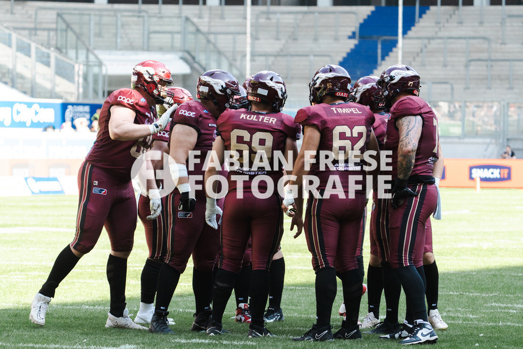 GER Rhein Fire vs. Raiders Tirol, Football, European League of Football, Spieltag 12, Saison 2025, 10.08.2025 | GER Rhein Fire vs. Raiders Tirol, Football, European League of Football, Spieltag 12, Saison 2025, 10.08.2025Foto: Fabian Friese - Realisiert mit Pictrs.com