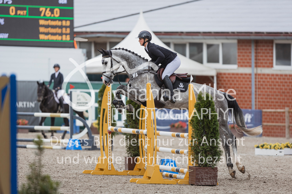 250506_Mühlen_SprPf-A2-274 | Deine schönsten Turniermomente als professionelle Fotos! Entdecke hochwertige Pferdesport-Fotografie im Online-Shop. Jetzt Fotos finden & bestellen!