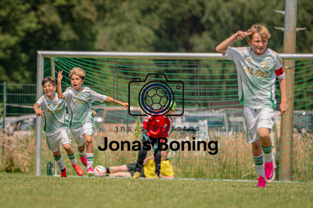 Fußball I E-Junioren I Saison 2025-2026 I OM-Cup Lüsche I Sonntag  I 23813 | jns.sportfotos - Realisiert mit Pictrs.com