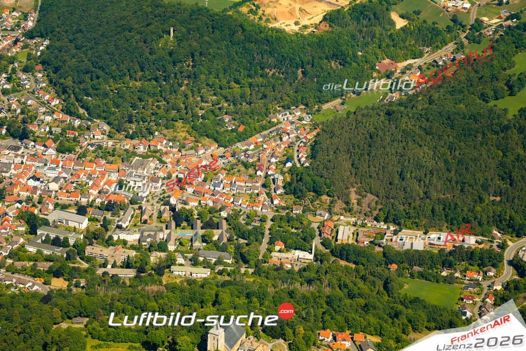 Das Luftbild der Stadt Marsberg wurde 2022 vom Flugzeug heraus erstellt (keine Drohnen-Aufnahmen) Aufnahmehöhe ca.450 Meter- hohe Bildauflösung und Druck-Qualität. Garantiert!