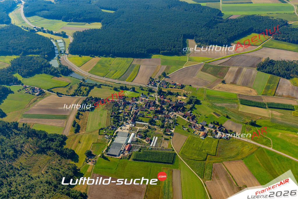 Das Luftbild zeigt : Untersteinbach ob Gmünd Georgensgmünd - Die Luftaufnahme wurde 2024 vom UL-Flugzeug aus erstellt ( keine Drohne ) - Hochauflösende Luftaufnahme - Für grossformatige Ausdrucke geeignet. Die Geschenkidee !Mit Lizenz und Bildrechte bestellbar