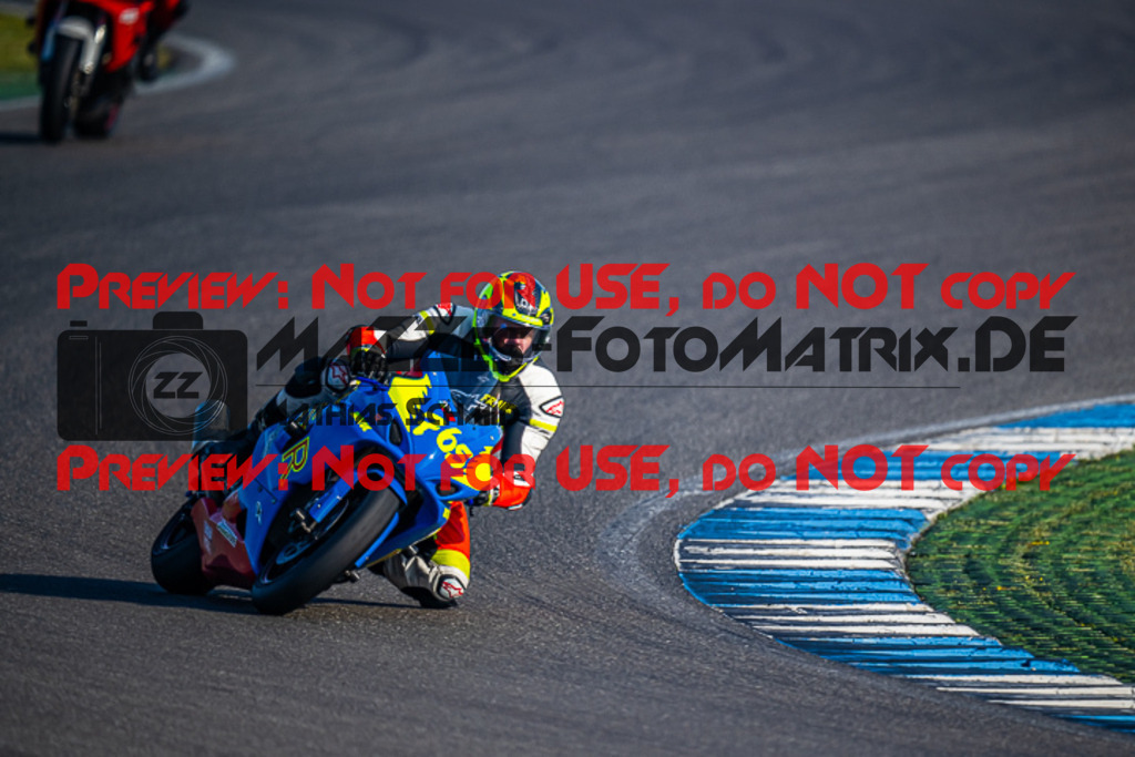 MaZZes_FotoMatrix_230410_1593 | ROT