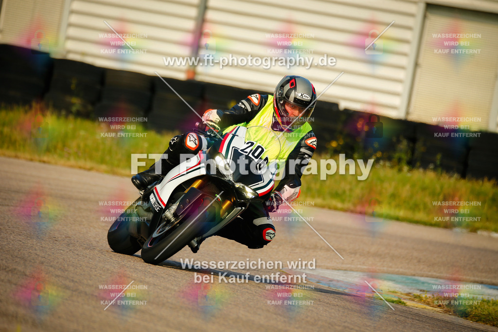 _MOT5378 | Hier findet Ihr Bilder von Touristenfahrten auf der Nürburgring Nordschleife oder von anderen Veranstaltungen die ich besucht habe. Viel Spass beim Durch Schauen 