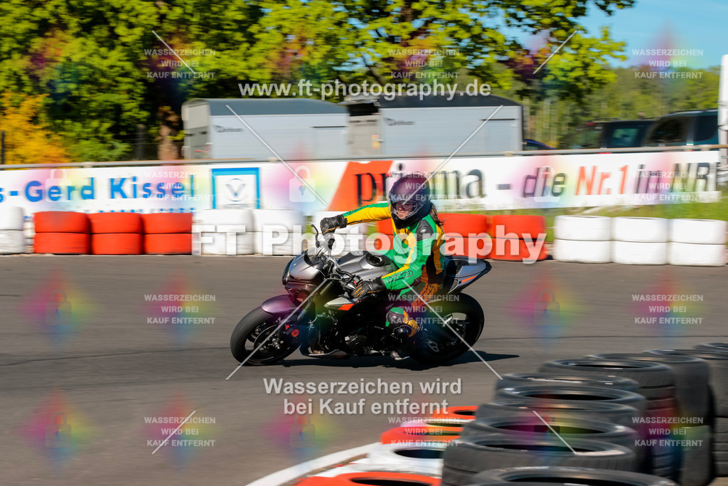 Moto-TeamOBK-21188 | Hier findet Ihr Bilder von Touristenfahrten auf der Nürburgring Nordschleife oder von anderen Veranstaltungen die ich besucht habe. Viel Spass beim Durch Schauen 