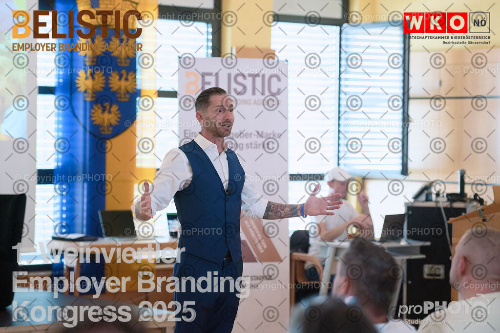 083_202509_EmployerBranding_NZ6_9846 | proPHOTO - Realisiert mit Pictrs.com