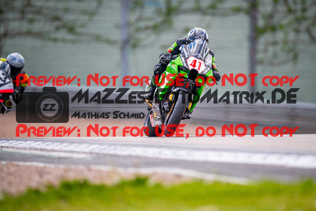 MaZZes_FotoMatrix_240505_6007705_2197 | STK1000