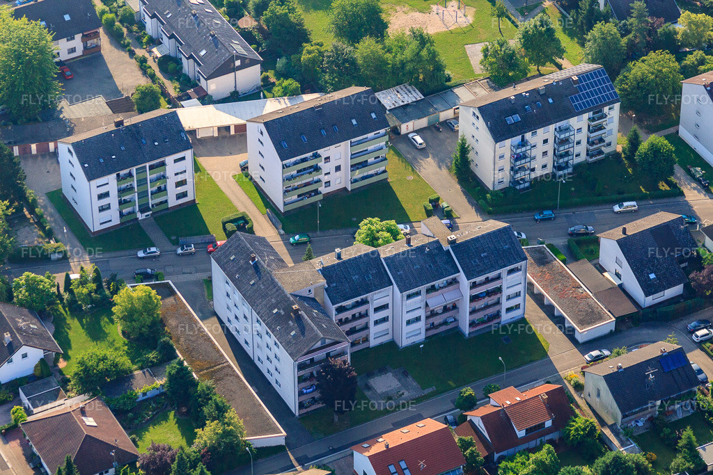 Luftbild: Röntgenstr in Kandel im Bundesland Rheinland-Pfalz in Deutschland. Foto: IMG_50843.jpg vom 04.07.2012 durch Werner Riehm/FLY-FOTO.de
