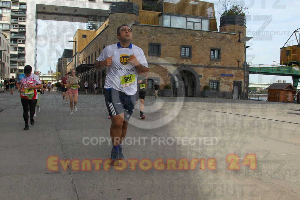 250920_1336_EV4_6223 | Sportfotografie im Rhein-Sieg Kreis, Köln, Bonn, NRW, Rheinland Pfalz, Hessen, etc. Unser Tätigkeitsfeld umfasst den Laufsport vom Volkslauf über den Marathon, Duathlon, Triathon bis zum Ultralauf wie Kölnpfad Ultra oder Schindertrail.